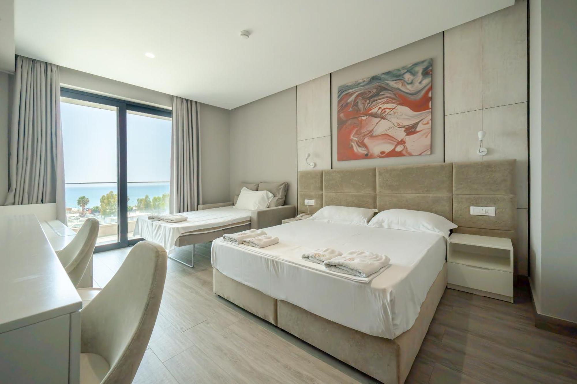 Hotel Qeparo Hotell *