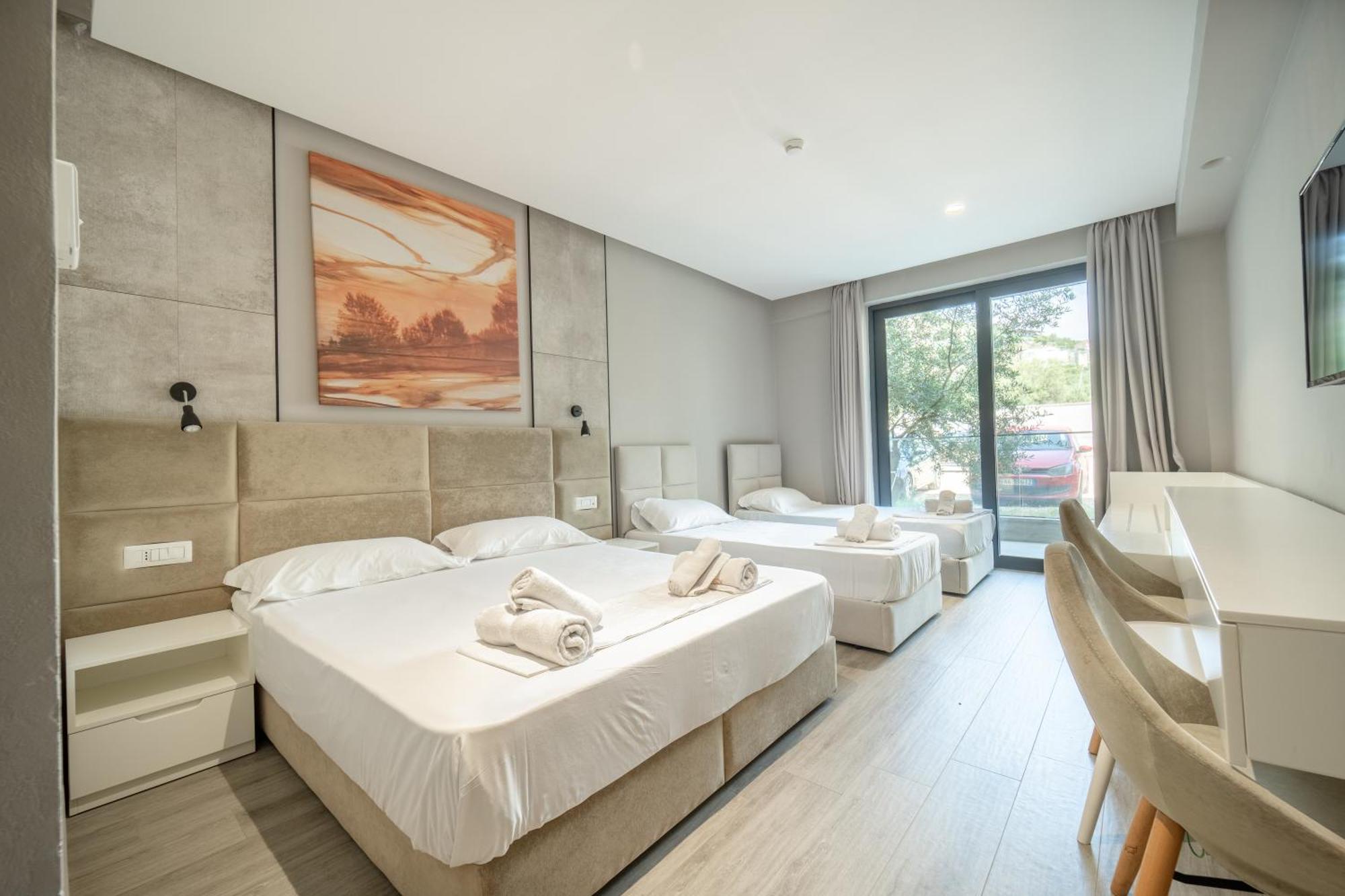 Hotel Qeparo * Qeparo